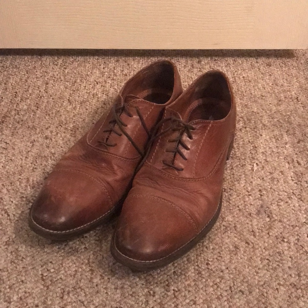 Johnston & Murphy wingtip shoes
